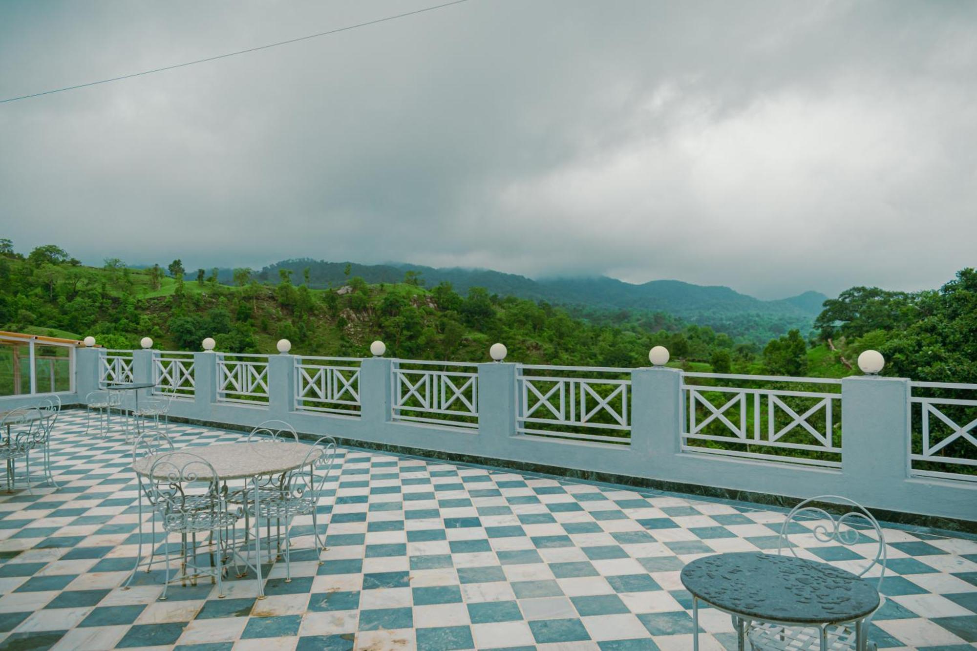 The Sky Imperial Pavoreal Jungle Resort Kumbhalgarh Buitenkant foto